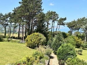 Photo 5- click for photo gallery